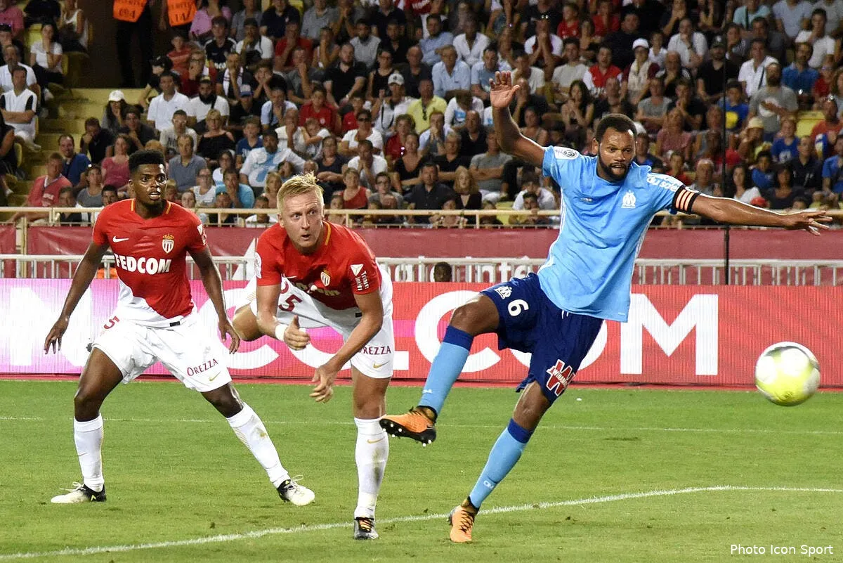 l1 un nouveau trophee chaque mois glik premier laureat iconsport icon anp 270817 05 34193761