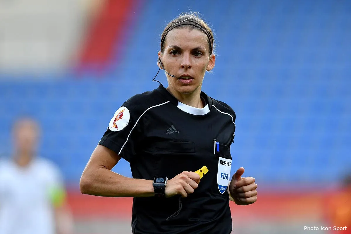 l1 une femme va arbitrer un match de l1 ce week end icon gep 300717 93 01251323