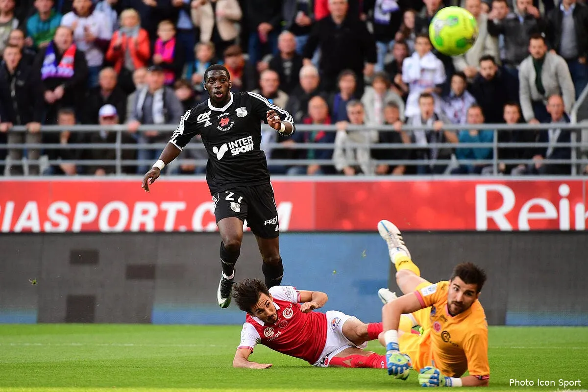 l2 de la pure folie amiens rejoint strasbourg en l1 a la 95e minute iconsport win 190517 01 5684180582