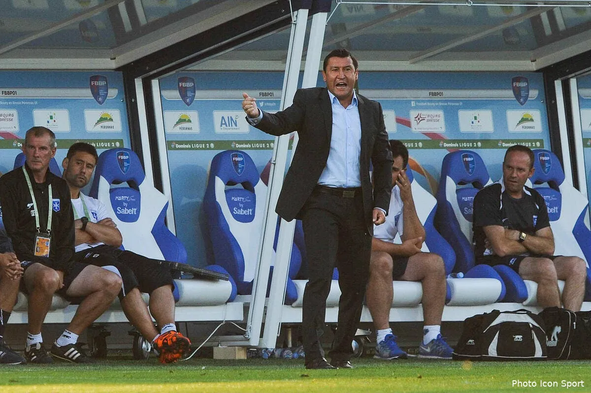 l2 l aj auxerre vire deja moldovan iconsport jpt 120816 93 49156246