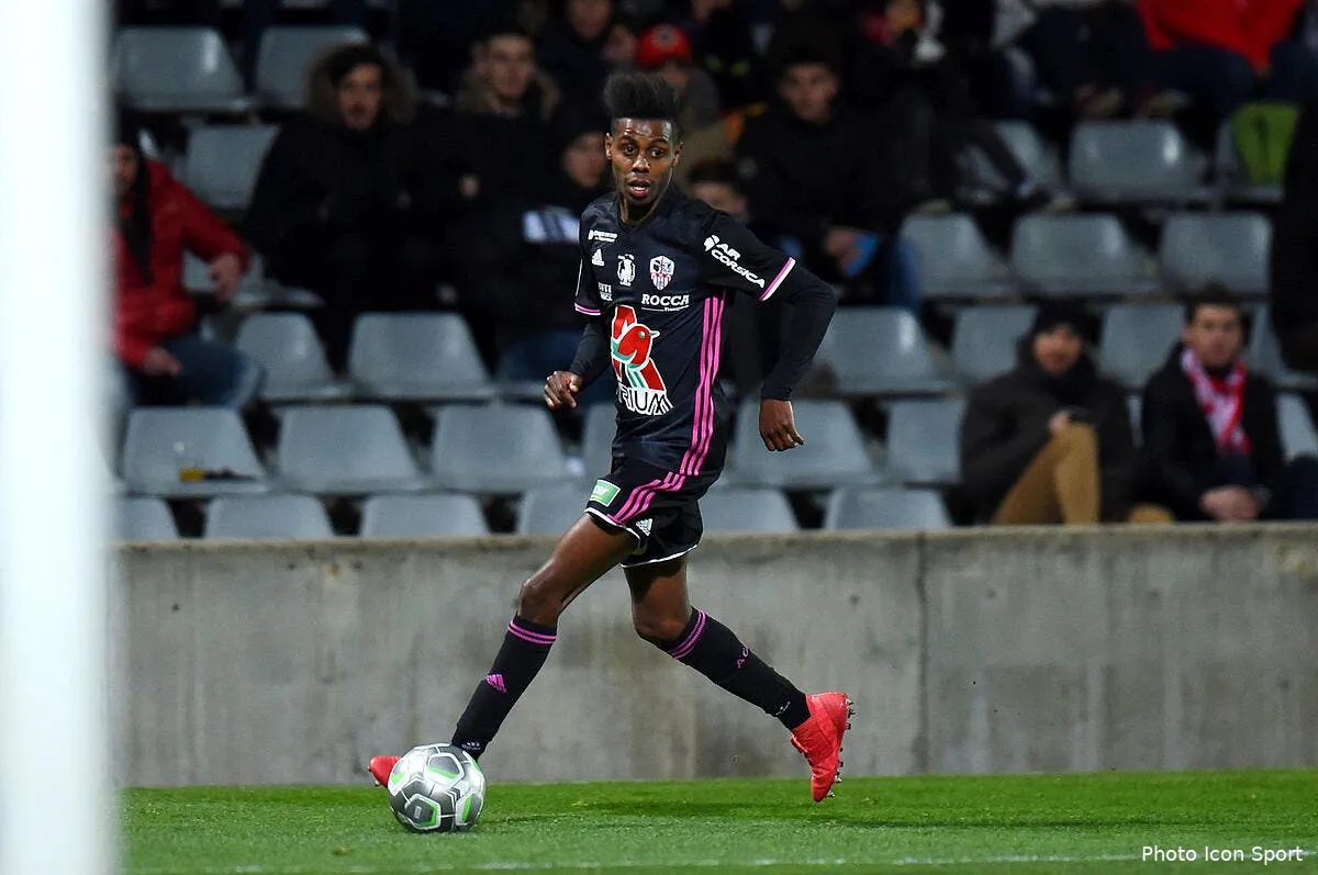 l2 la lfp se degonfle apres les incidents d ajaccio le havre iconsport icon dim 020218 05 14222477