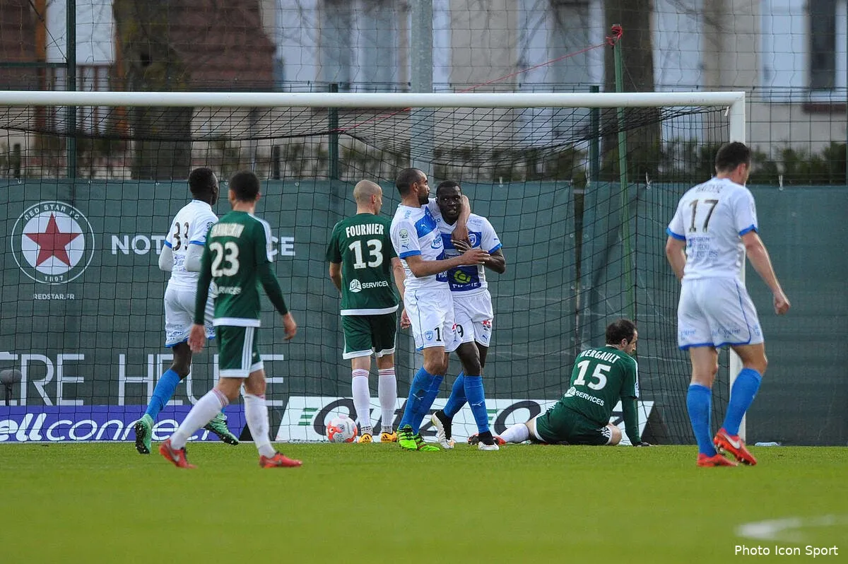 l2 le red star ne brille plus et evian coule iconsport fer 150416 10 01139918