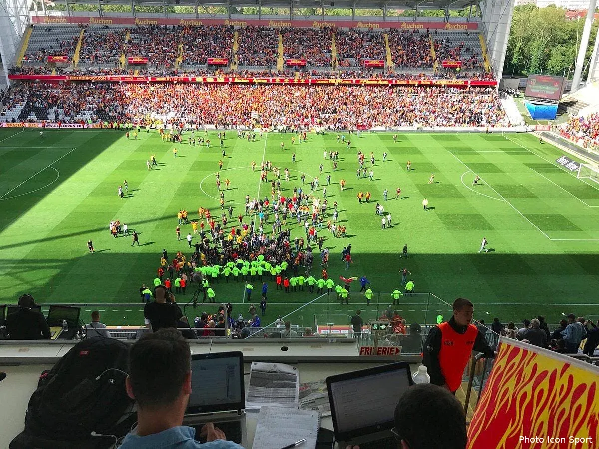 l2 lens brest interrompu par les fans lensois dhmwk4lwsaeqr37190101