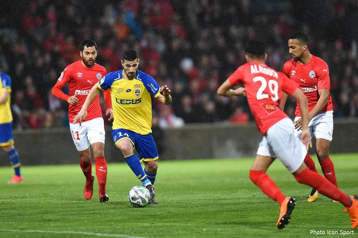 l2 nimes se troue l ac ajaccio revient fort iconsport icon dim 130418 01 08215707