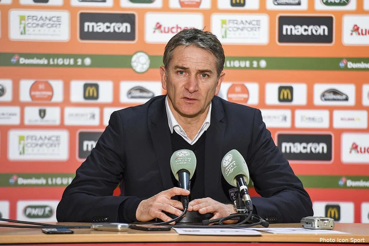 l2 philippe montanier officiellement ecarte par lens icon alc 220220 43 170279257