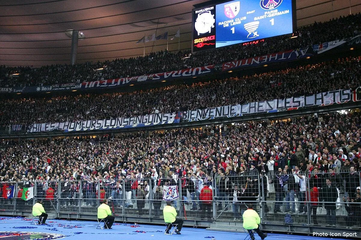 la banderole anti ch tis de psg lens revient dans l actualite iconsport per 290308 05 5042929