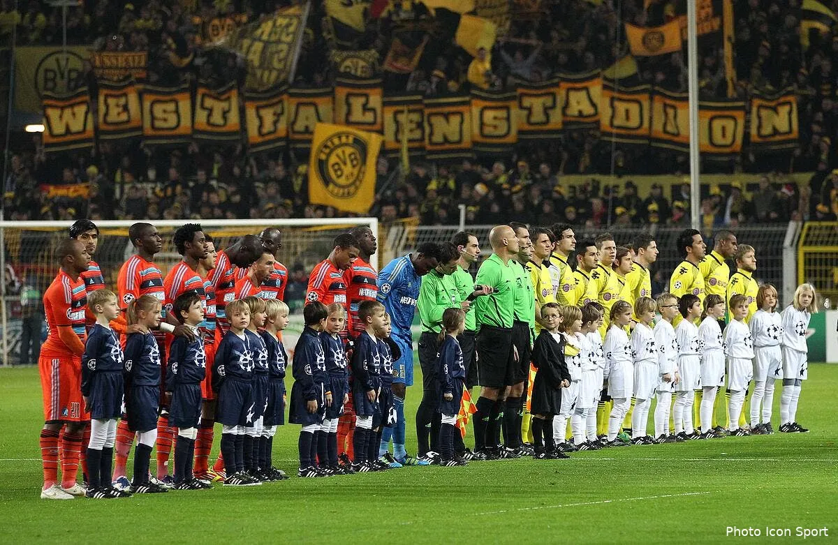 la blague de l arbitre a la fin de dortmund om iconsport fir 061211 88 0228297