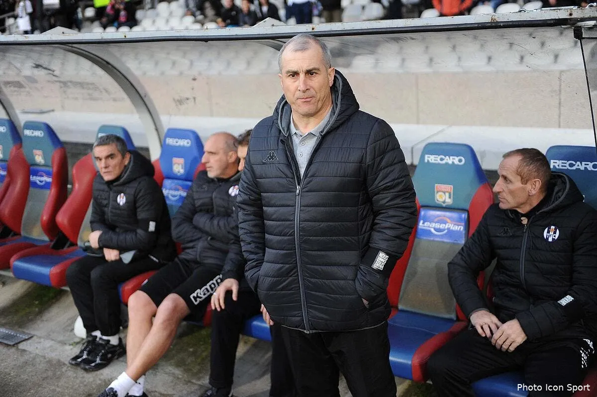 la claque de l ol a pousse le tfc au bord d une baston iconsport jpt 110115 08 01101519