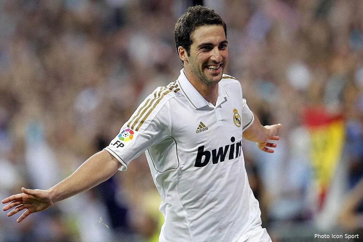 la concurrence benzema higuain mourinho ne s en lasse pas iconsport alf 151011 05 1726643