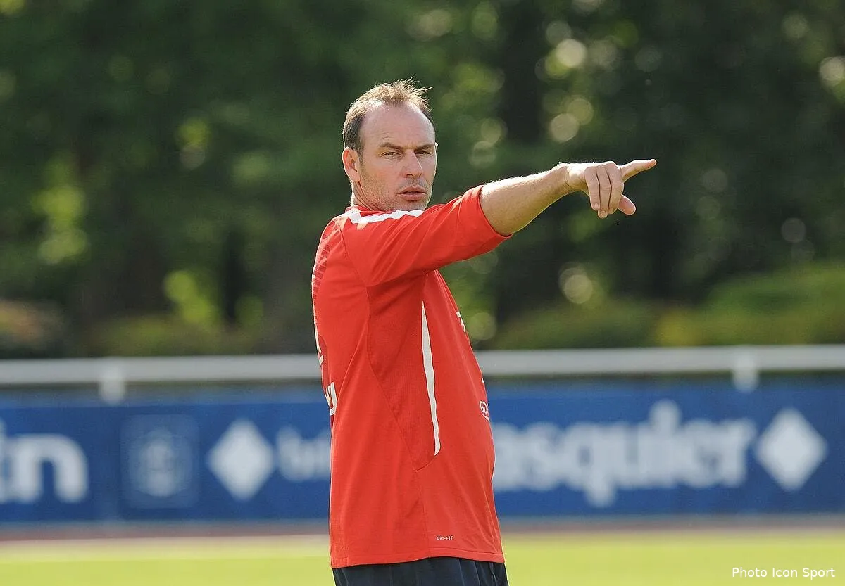 la fff inflige un avertissement a boghossian iconsport per 300511 99 0520171