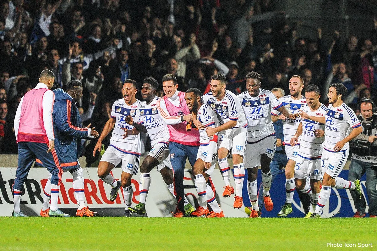 la fiesta des joueurs de l ol aulas repond iconsport jpt 081115 10 52132187