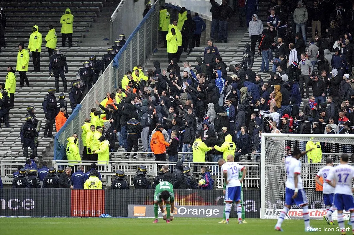 la justice interdit a deux supporters de l asse d aller a gerland iconsport noe 280413 09 8067441
