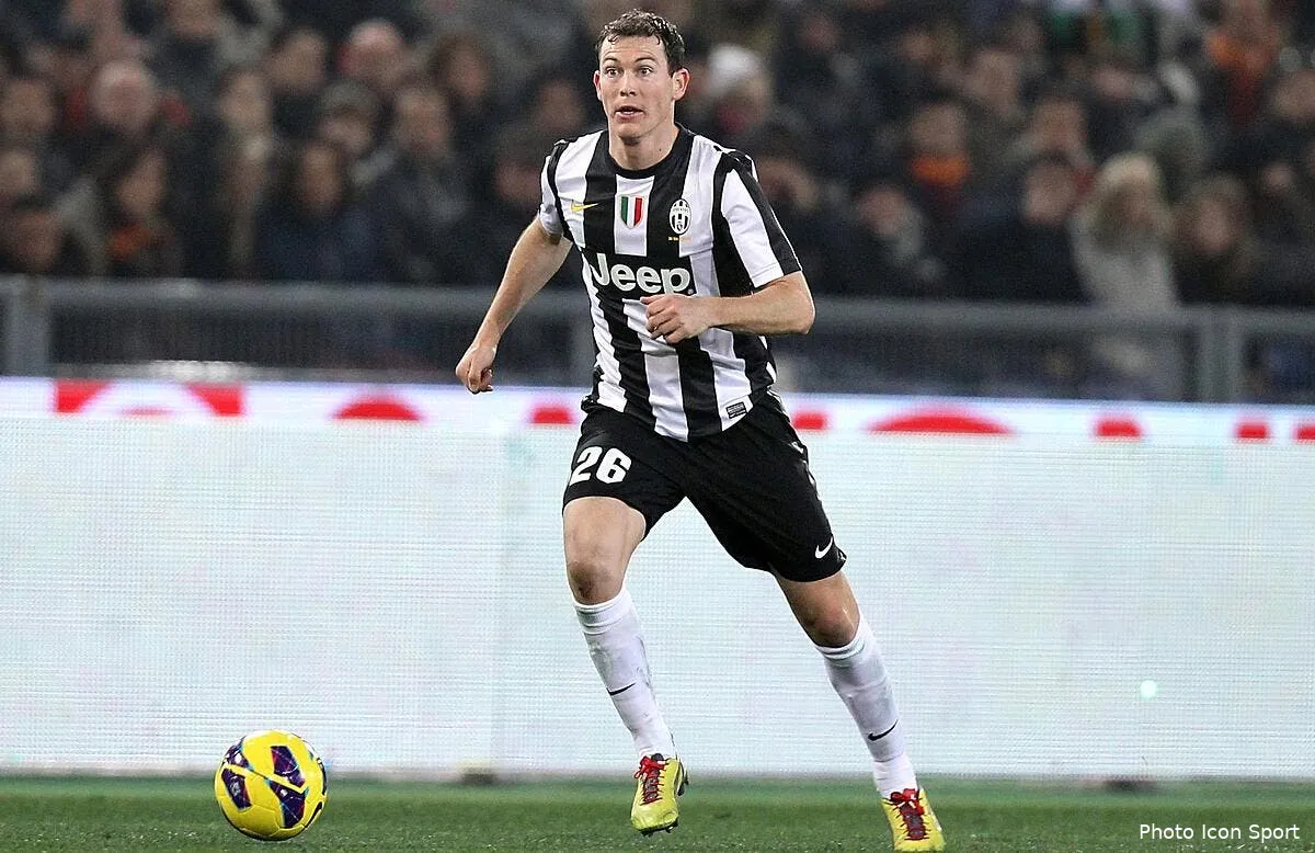 la juve a un plan pour arracher rabiot au psg et a la roma lichtsteiner91723