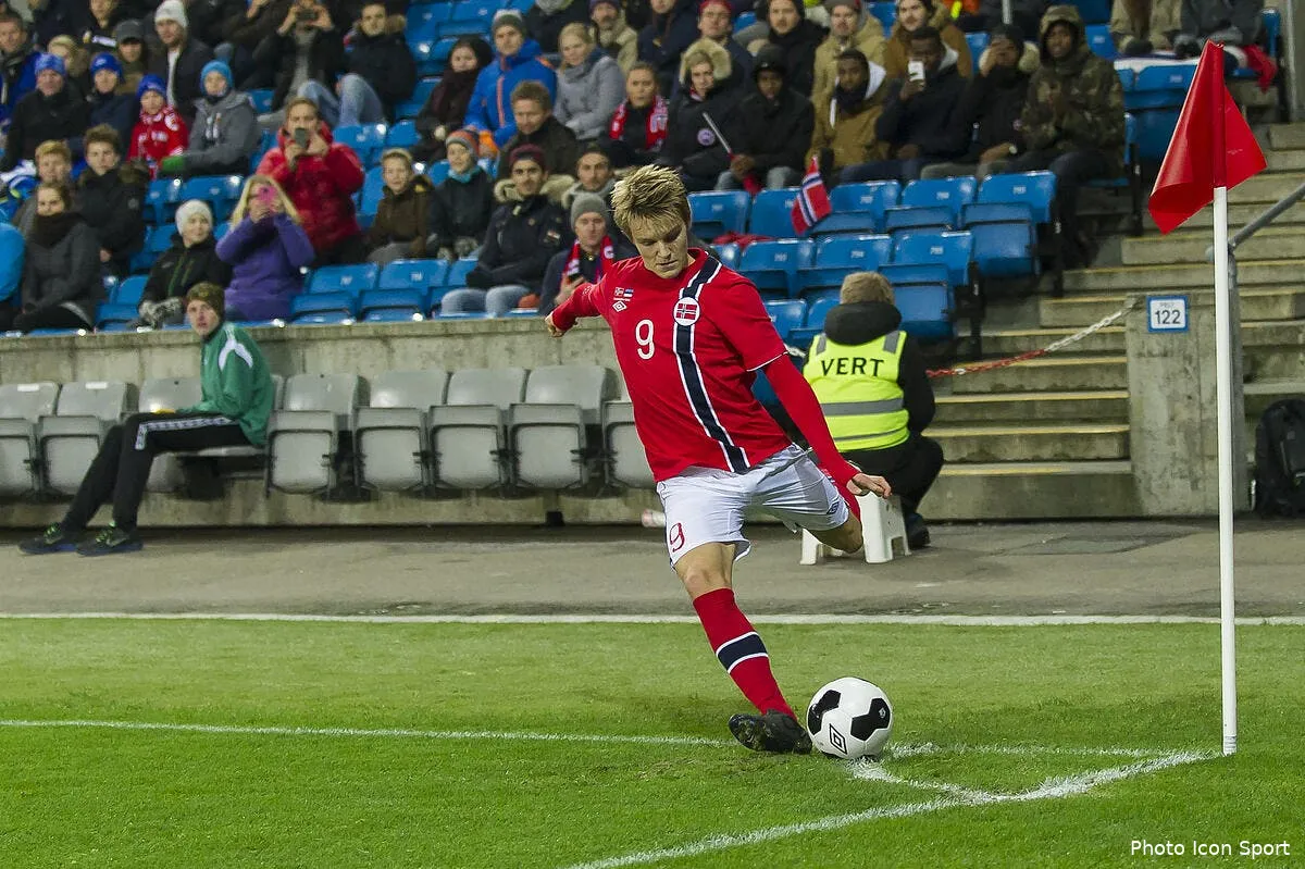 la pepite odegaard vers une destination surprise iconsport ap 091114 09 10100429