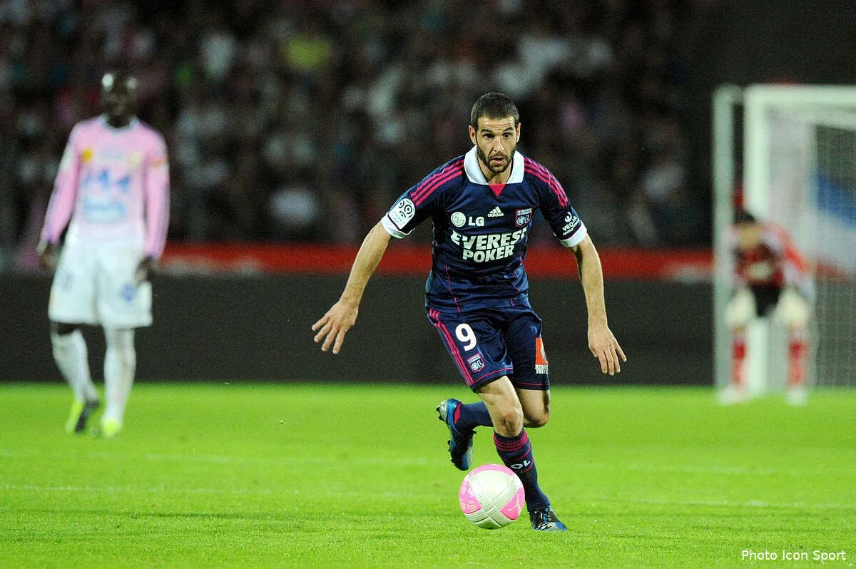 la petite offre de malaga a l ol pour lisandro iconsport t 100512 091 69 136420