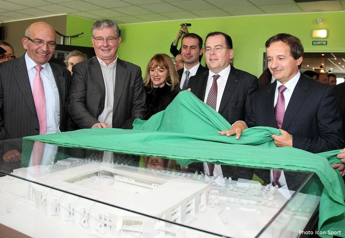 la premiere pierre du nouveau geoffroy guichard posee le 13 septembre iconsport cha 221010 24 2923755