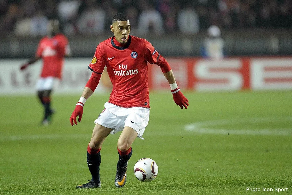 la roma jette un il sur hoarau 68835 16899