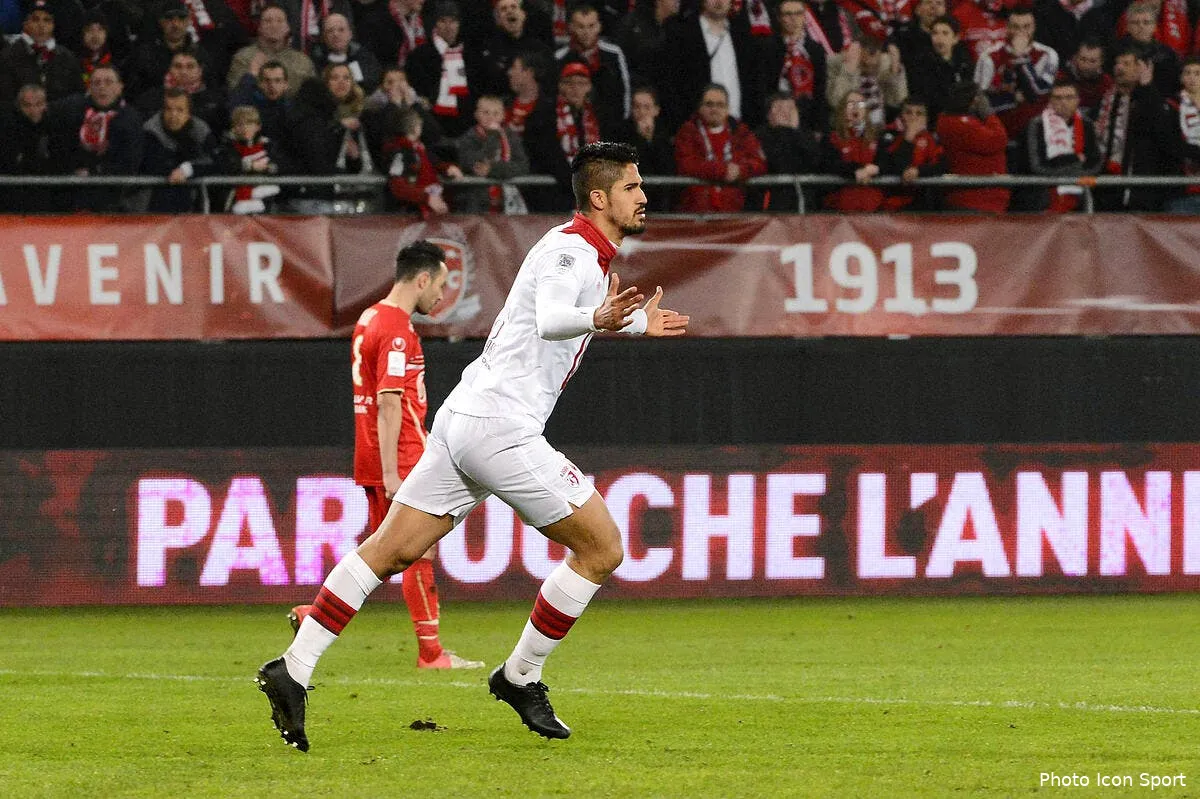 la saignee du losc se poursuit avec de melo iconsport por 090313 05 1760437