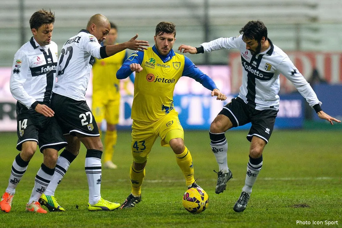 la serie a se cotise pour sauver parme iconsport ipp 090215 09 01105937