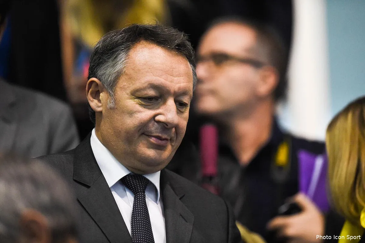 la somptueuse boulette du secretaire d etat aux sports a clairefontaine iconsport dim 010416 08 33139336