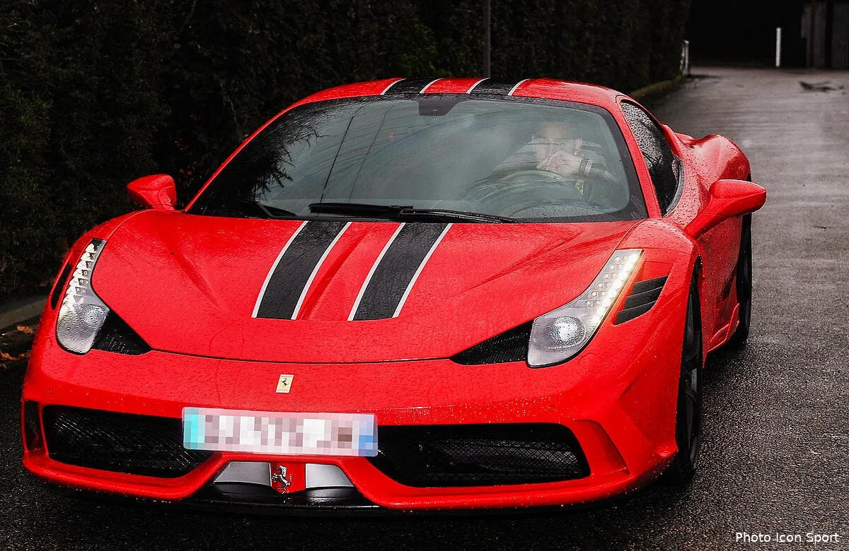 la voiture de payet vandalisee a londres iconsport vis 120117 93 01167852