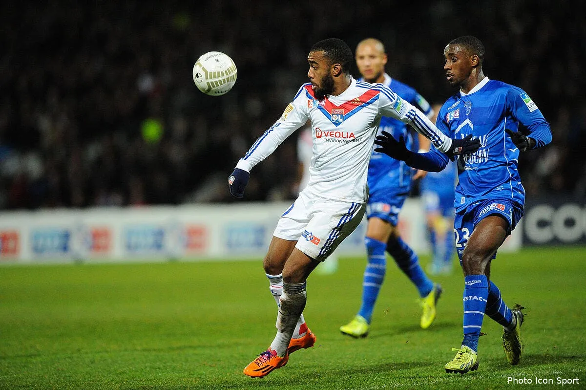 lacazette cible par un grand d angleterre iconsport jpt 050214 08 0276299