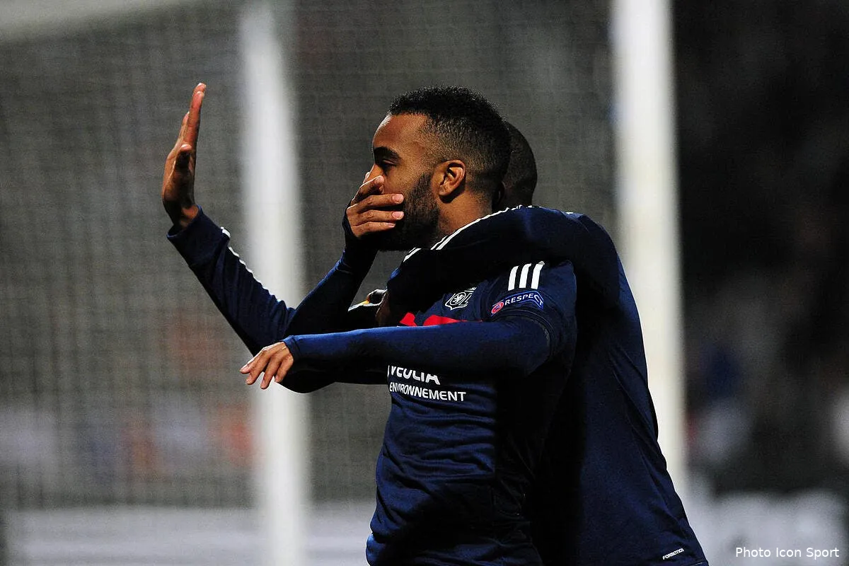 lacazette envoie un message clair a l ol sur son avenir lacazette 479691