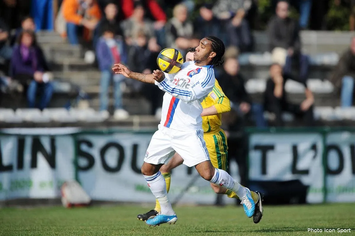 lacazette le nouveau wiltord pour l ol iconsport jpt 060311 01 0123617