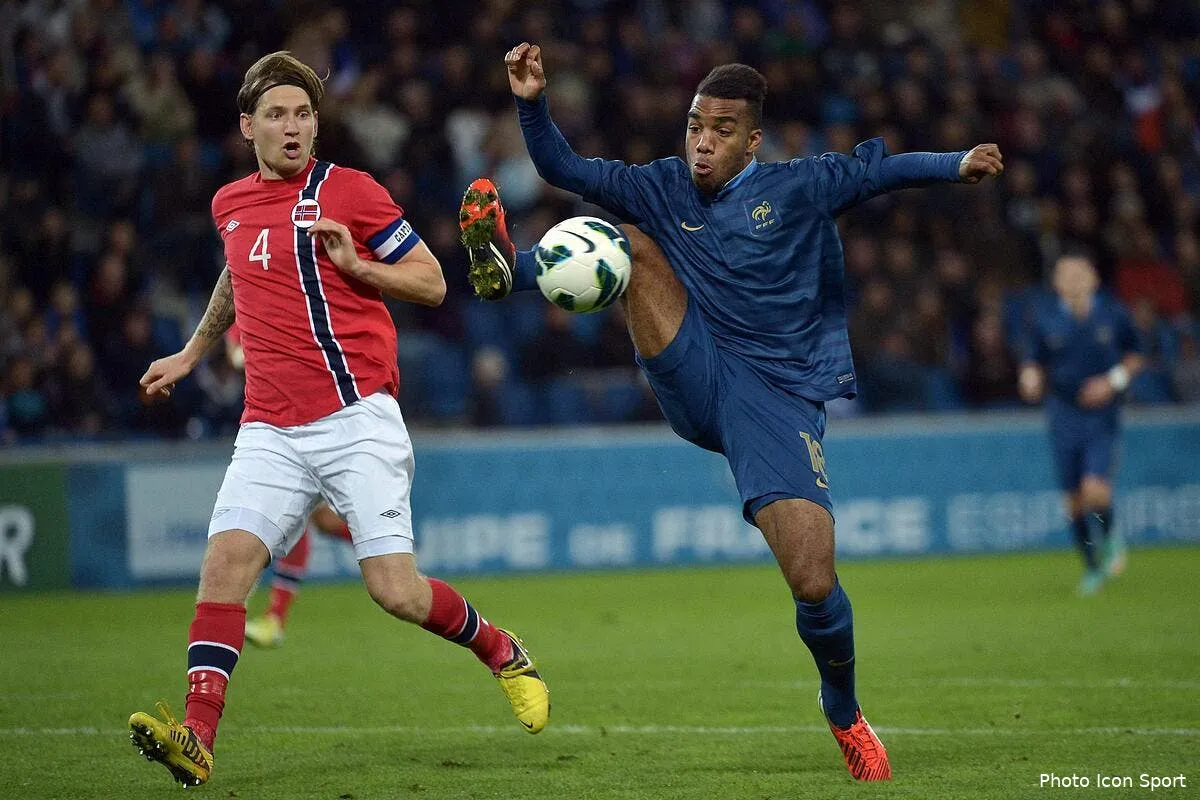 lacazette pense etre en retard pour le mondial avec les bleus iconsport win 121012 08 0181855