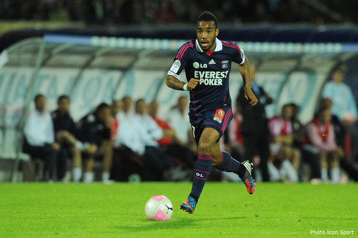 lacazette pourrait quitter l ol au mercato iconsport t 100512 091 18 137183