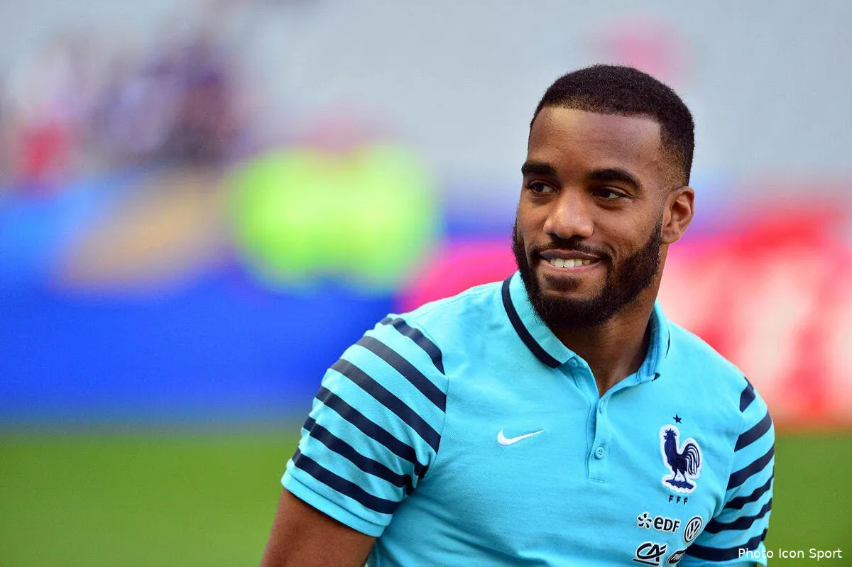 lacazette rassurant a un an de l euro iconsport fer 070615 01 01113253