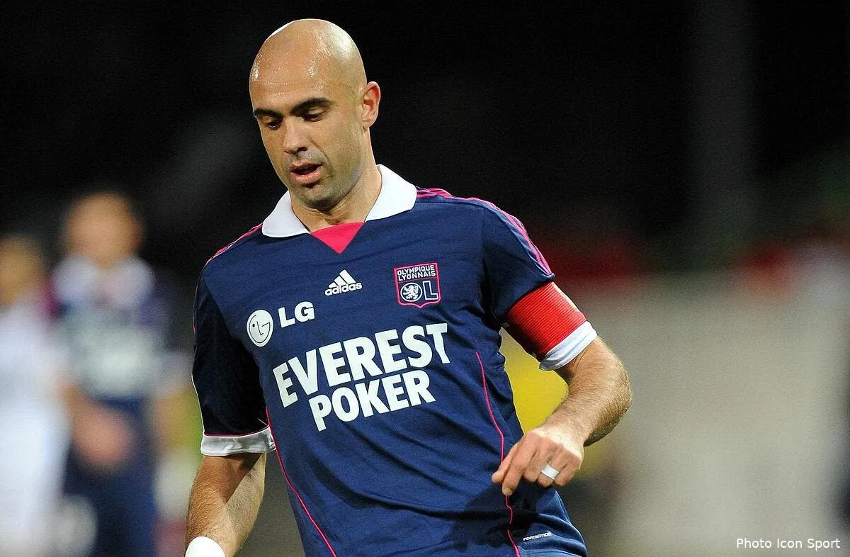 lacombe defend cris apres son match loupe contre lorient iconsport per 271111 05 6830618