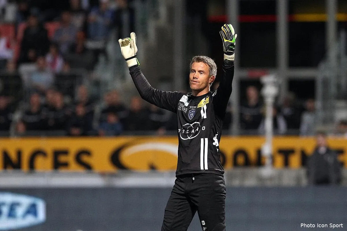 landreau hesite toujours a prolonger l aventure a bastia iconsport mrv 180513 555 2557599