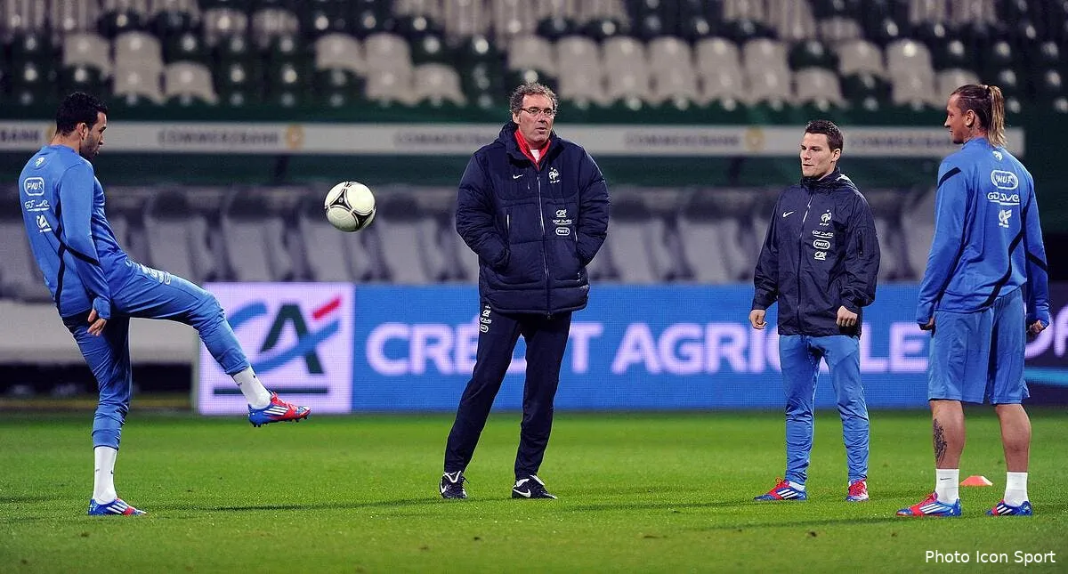 laurent blanc contraint de faire deux listes pour l euro 2012 iconsport fir 280212 01 0632146