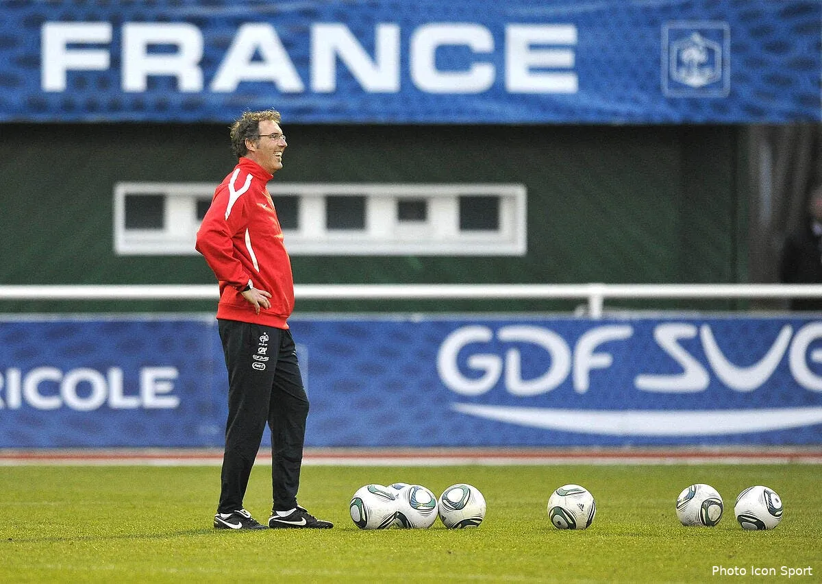 laurent blanc fait planer le mystere sur son avenir chez les bleus iconsport per 270212 881 3333803