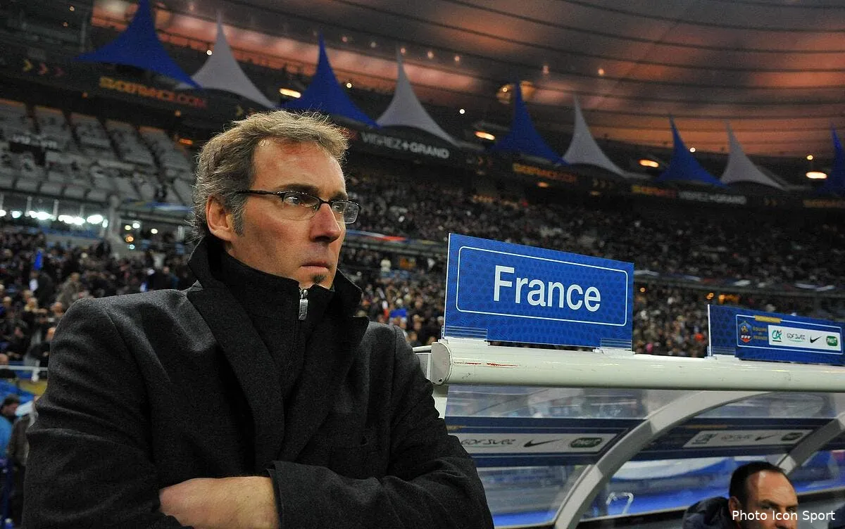 laurent blanc pointe du doigt la presse dans ses rapports avec le graet iconsport winp 151111 05 3831272
