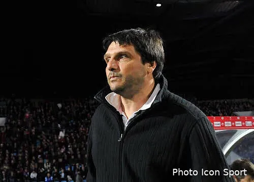 laurent fournier calme le jeu a auxerre iconsport win 030312 570 3832018