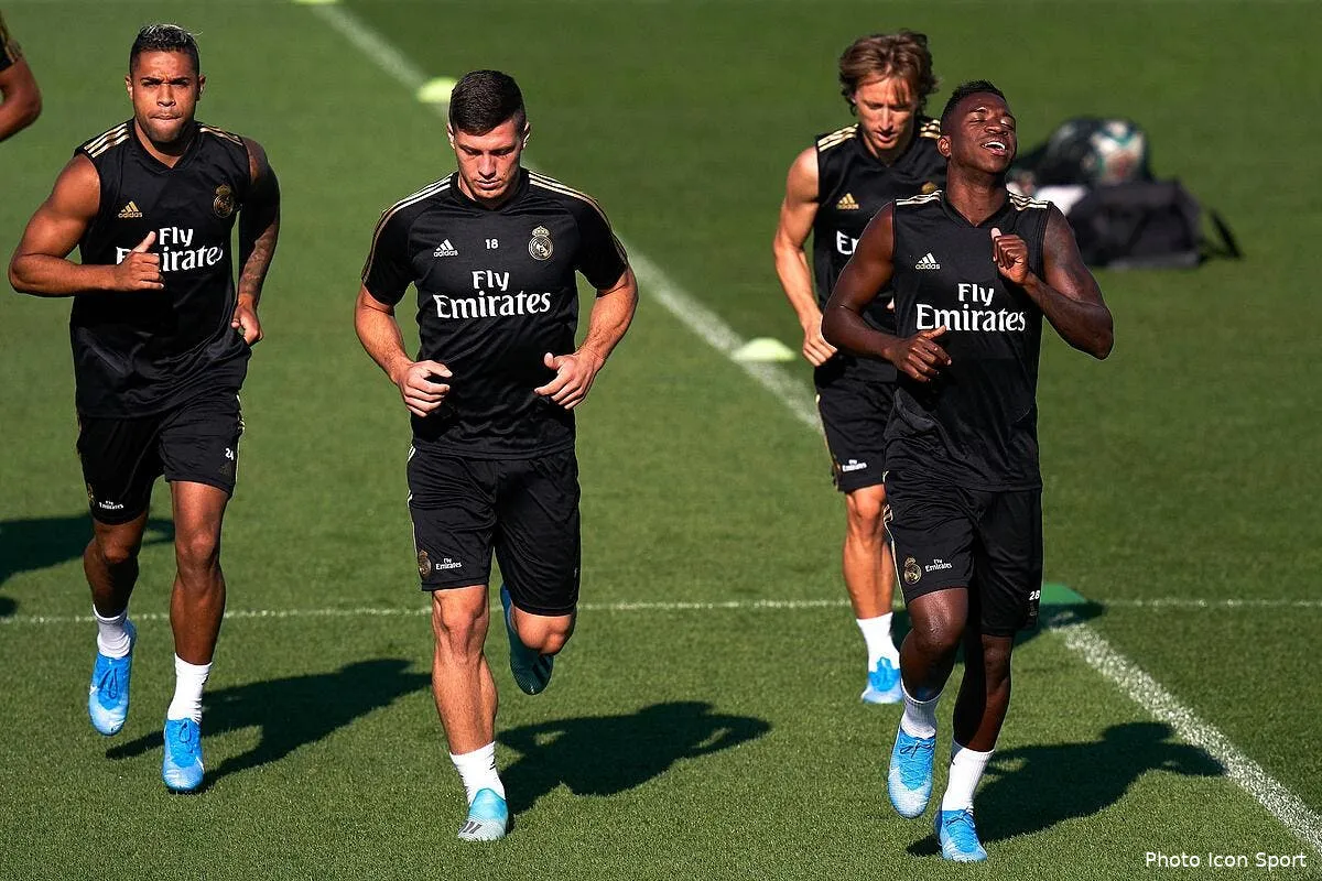 ldc le real madrid perd modric avant de jouer le psg icon ecommercefotos ecommerce2 99662915 1264201