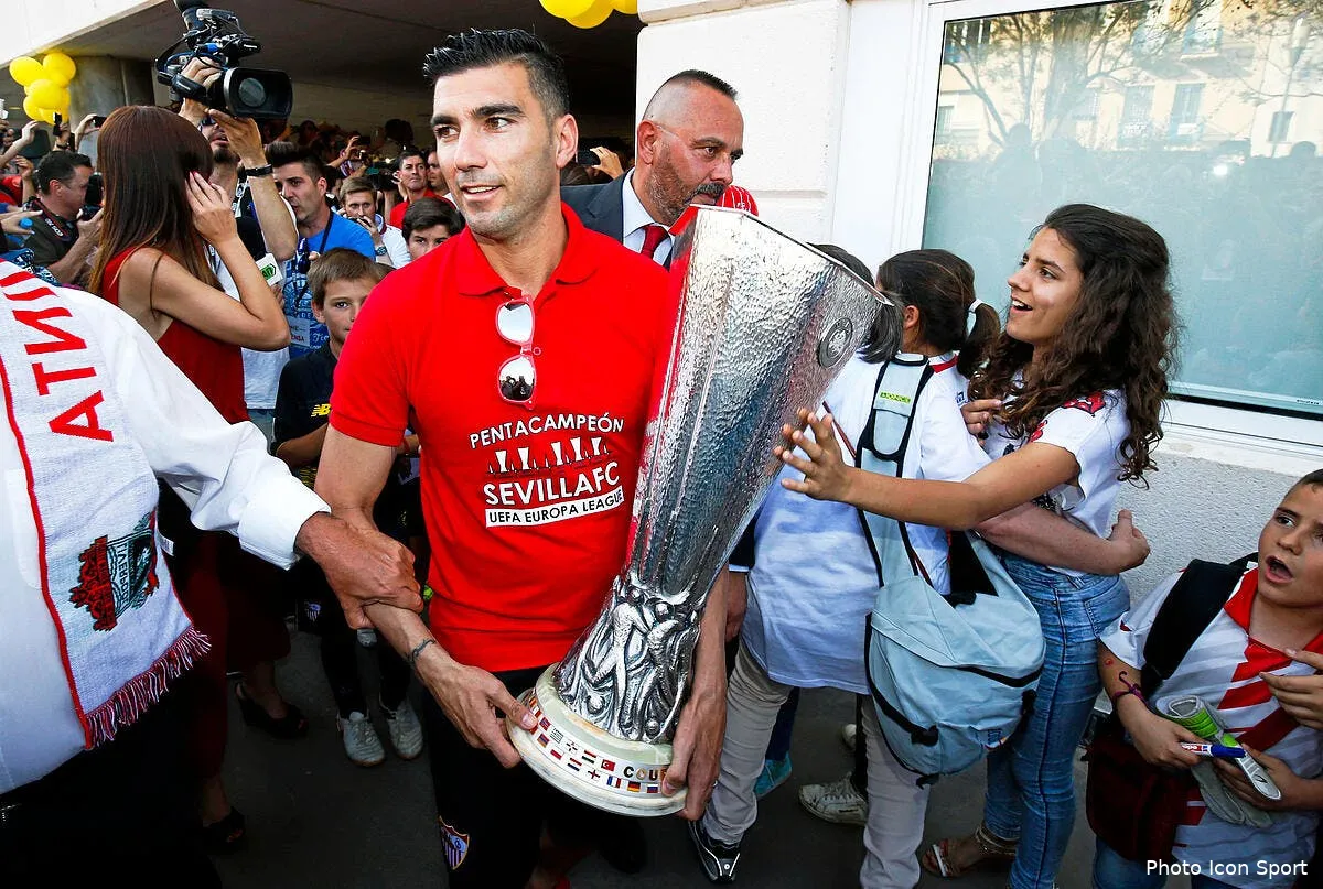 ldc une minute de silence pour reyes avant liverpool tottenham icon mar 240516 01 17254835