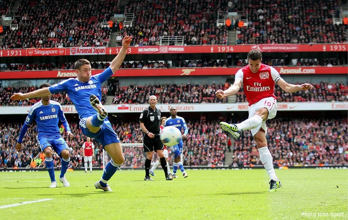 le barca le real et city aucun club n est fait pour van persie iconsport spi 210412 04 0635981