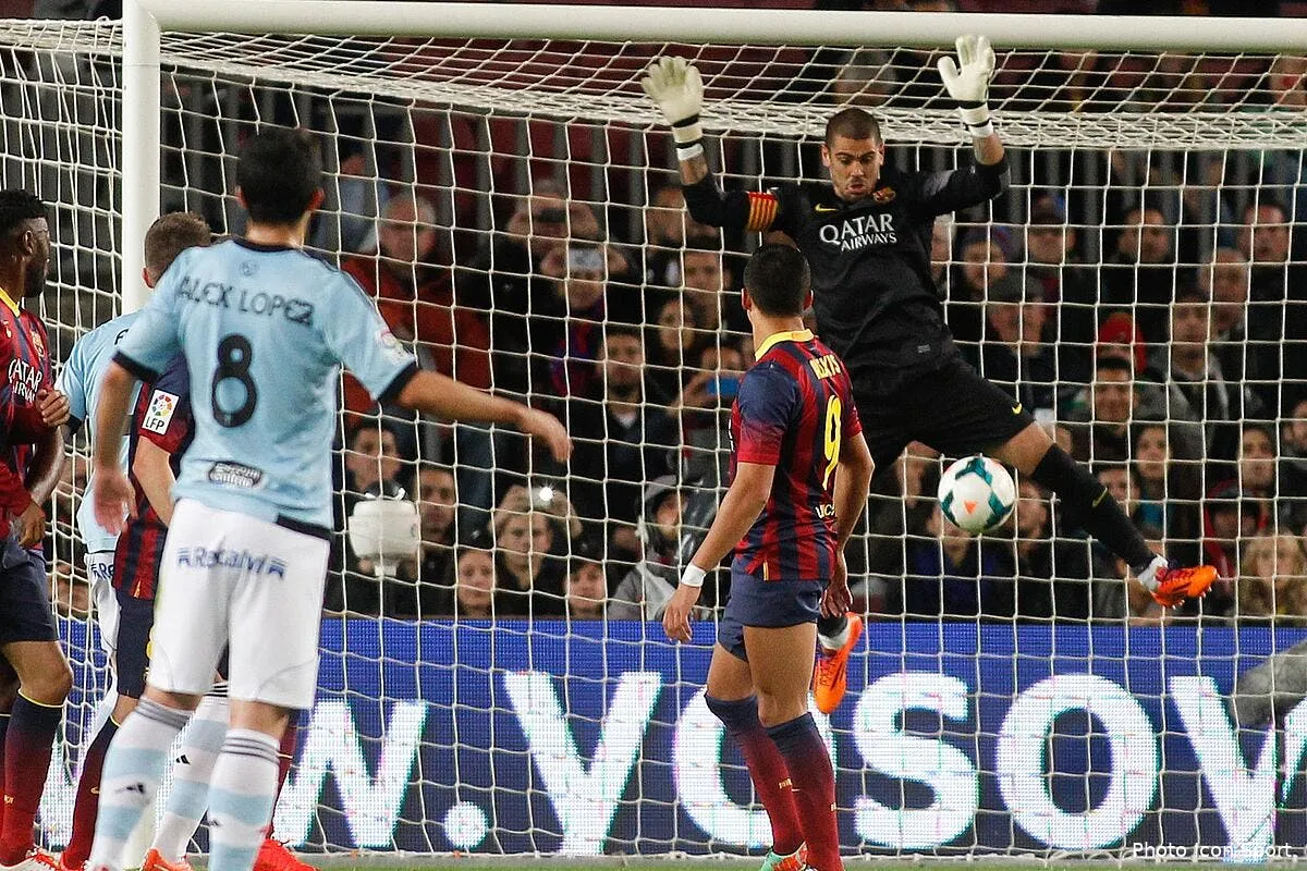 le beau geste du barca pour valdes iconsport mar 260314 08 2579547