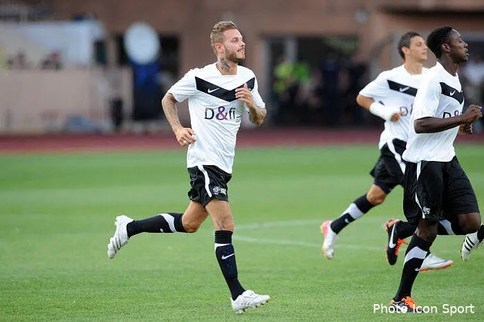 le coeur de matt pokora bat pour l om et pour le foot iconsport jpt 020811 101 7354775