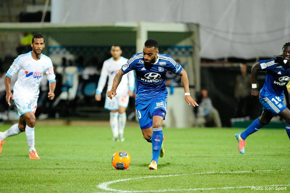 le depart de garde ca fait flipper lacazette a l ol iconsport anr 040514 21 383697