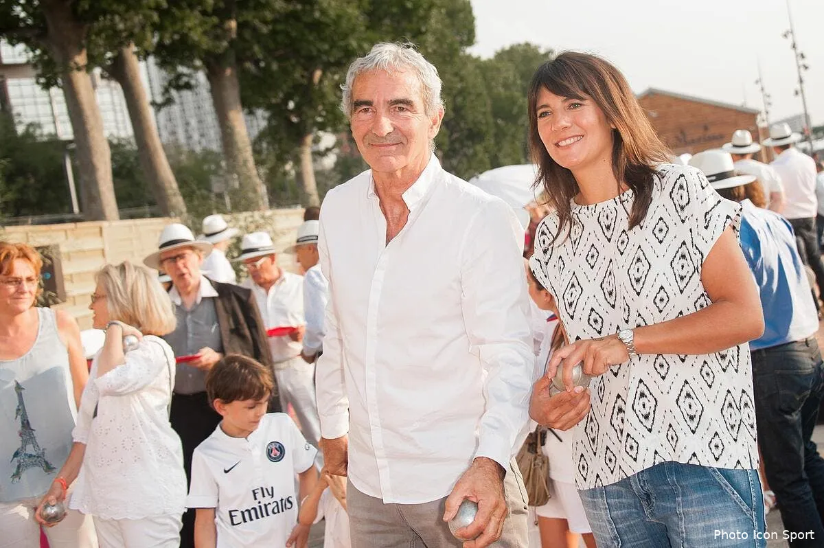 le duo estelle denis raymond domenech reconstitue sur l equipe tv iconsport vis 020715 08 07181690