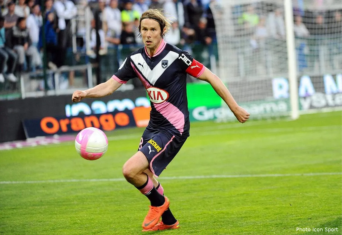 le fc seville prepare une offre pour plasil iconsport win 070512 06 3536513