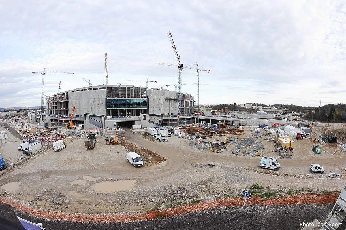 le fn deboule dans le dossier du grand stade de l ol iconsport jpt 281114 01 27100131