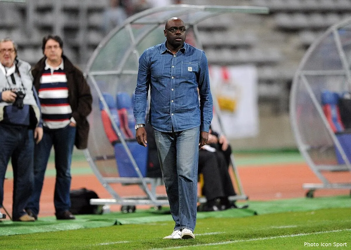 le gazelec ajaccio contre attaque mboma porte plainte iconsport kis 030512 44 4635070