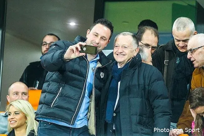 le mage aulas a fait une vision pour l ol ils ont essaye de calmer aulas sur twitter iconsport del 080315 09 34 107763109957