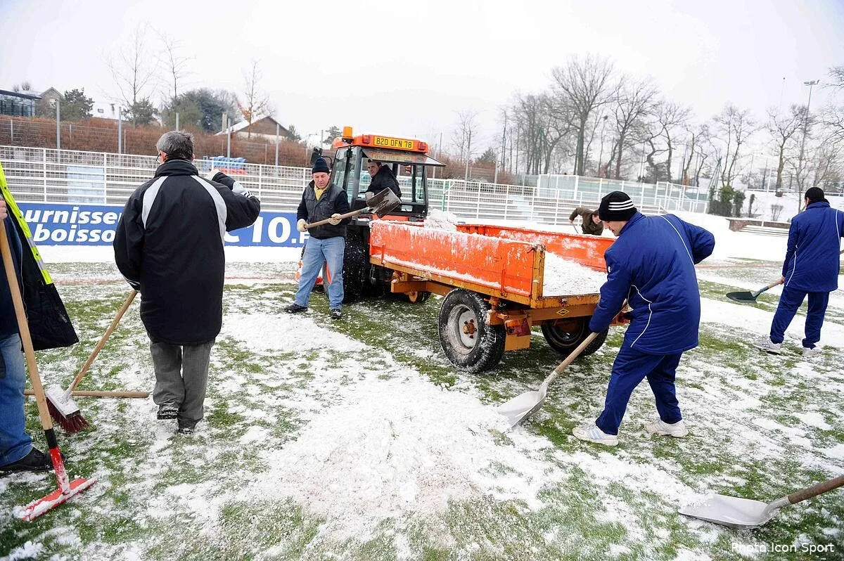 le match rouen om menace par la neige iconsport oap 100110 11 2648123