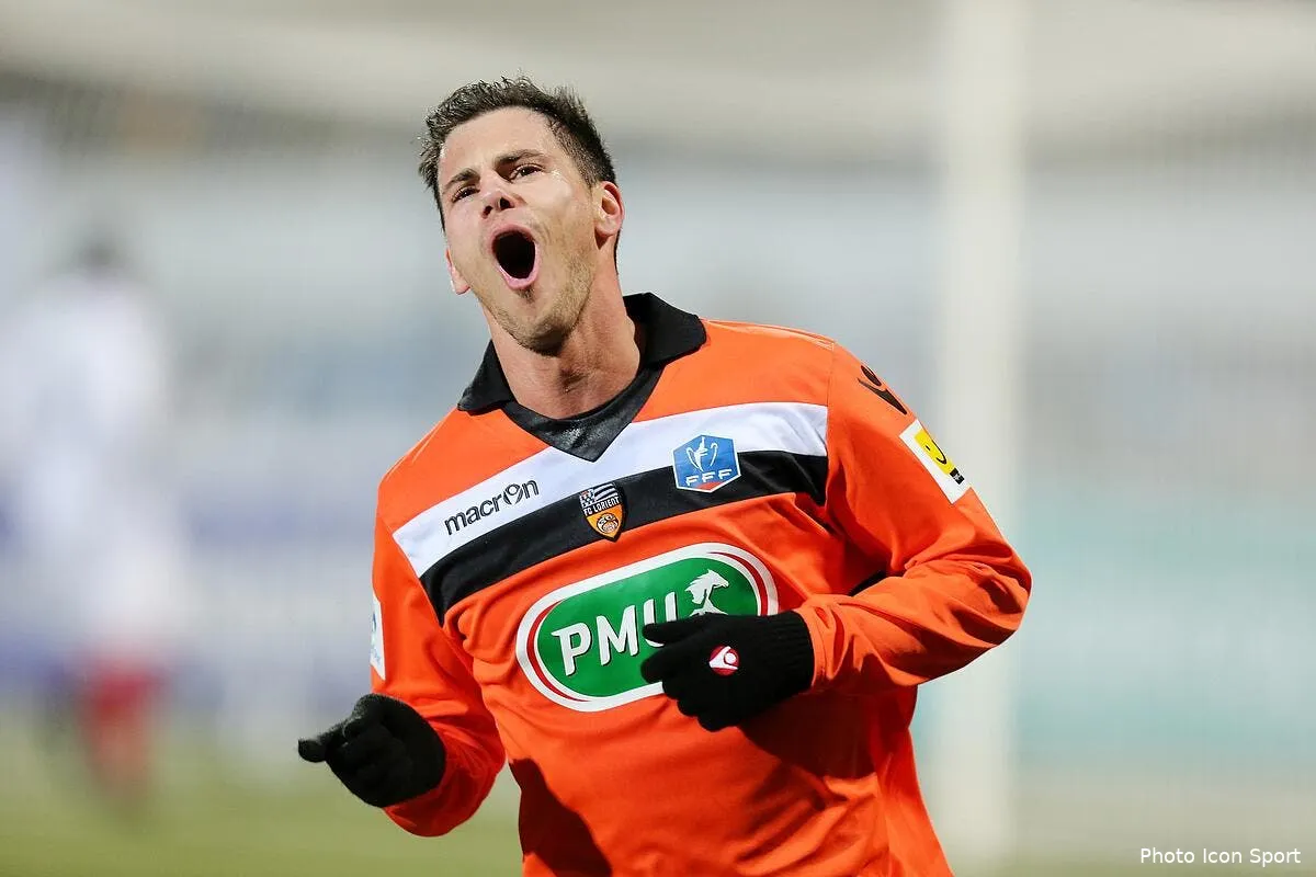 le meilleur buteur francais de l1 pourrait choisir l algerie iconsport vim 270213 97 4455425